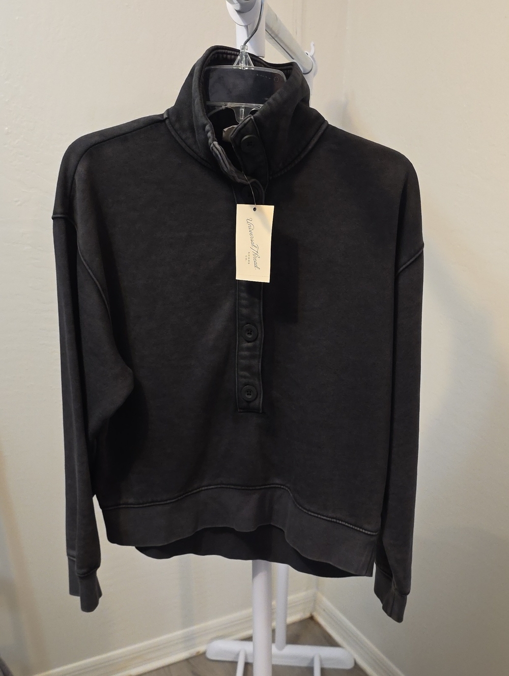 Universal Thread Black Pullover Turtleneck Sweatshirt